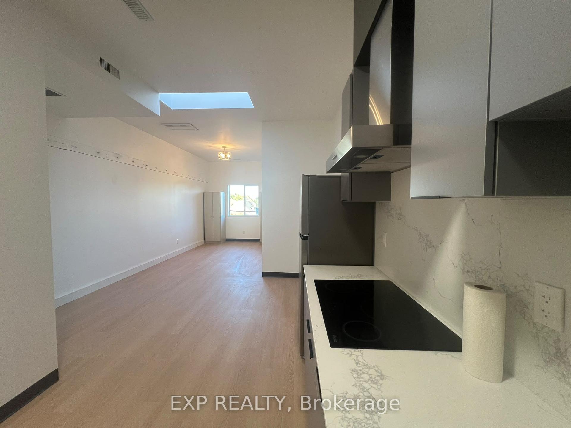 264-268 Ottawa Street N 3 #3, Hamilton — Condo for lease, photo 1