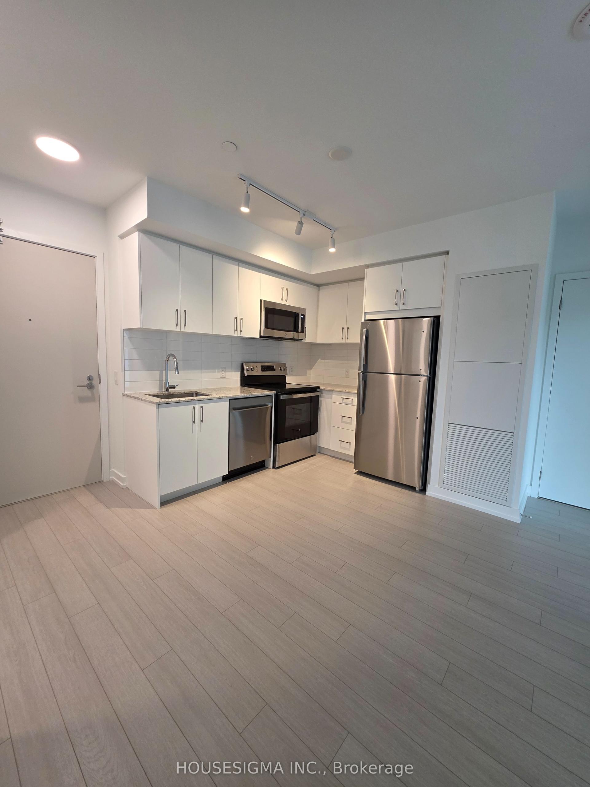 4010 Eglinton Avenue W 607 #607 — photo 1