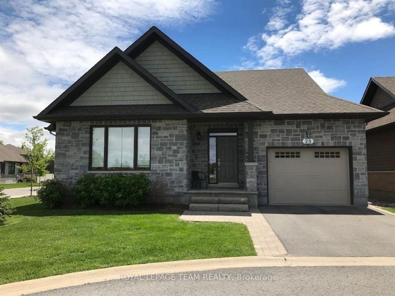 28 Magnolia Way — photo 1