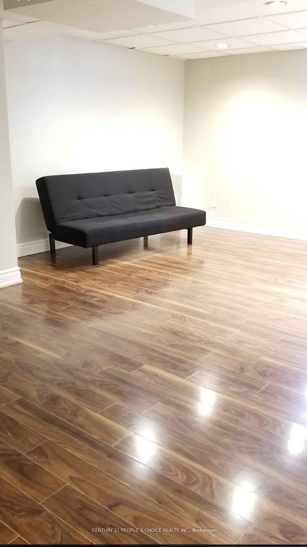 4408 Romfield Crescent — photo 1