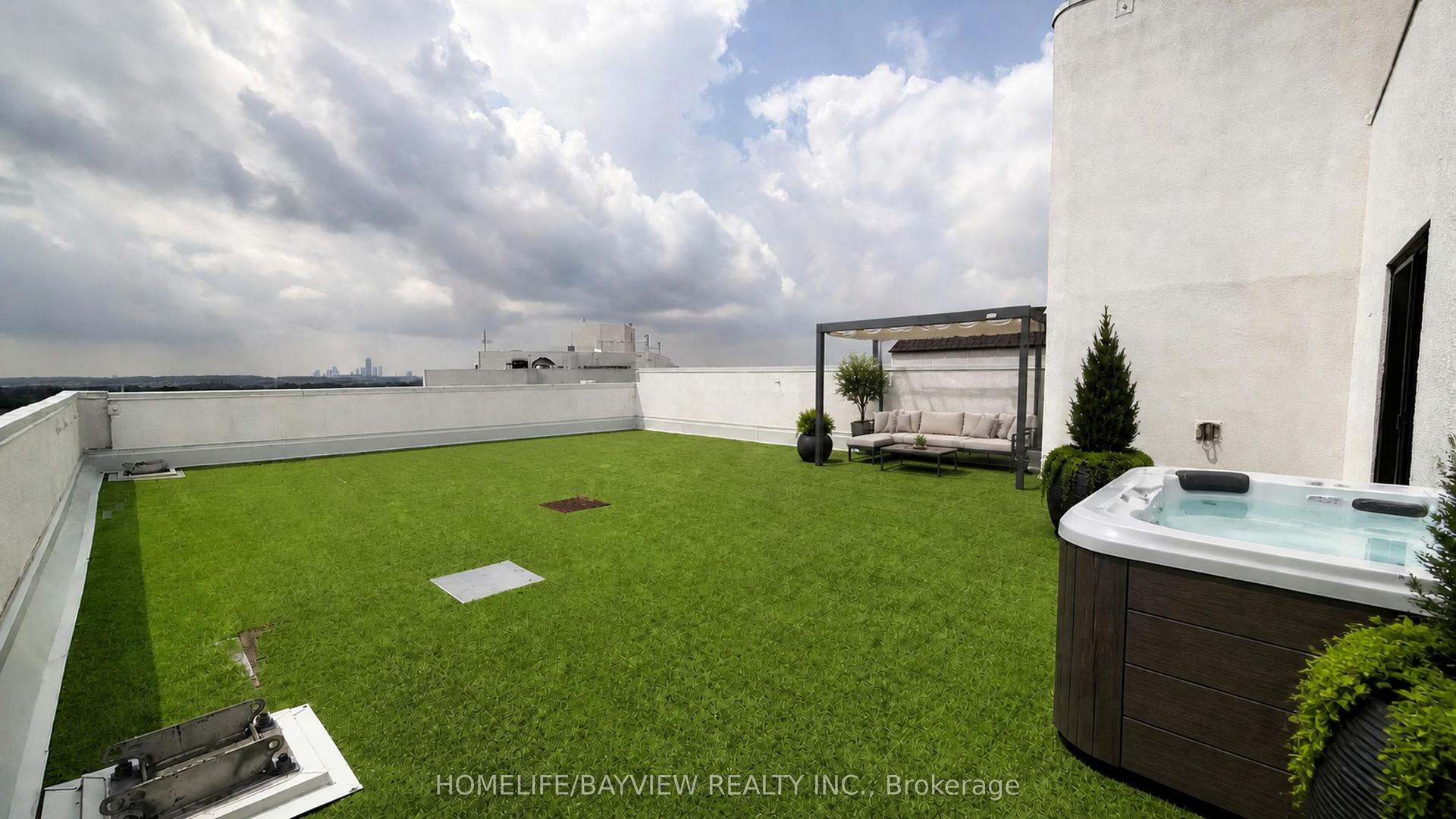 20 W Harding Boulevard W 1103 #1103, Richmond Hill — Condo for sale, photo 1