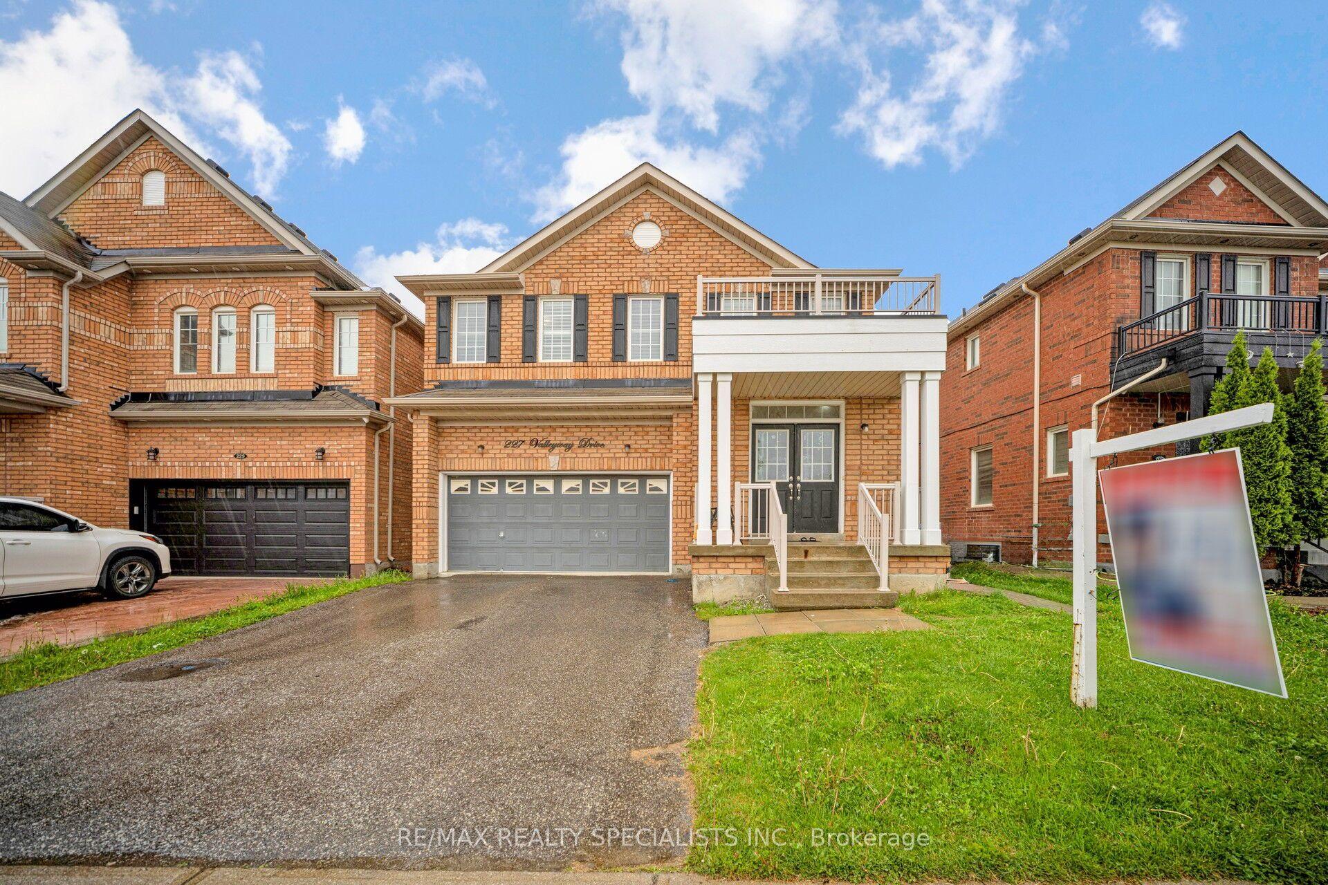 227 Valleyway Drive — photo 1