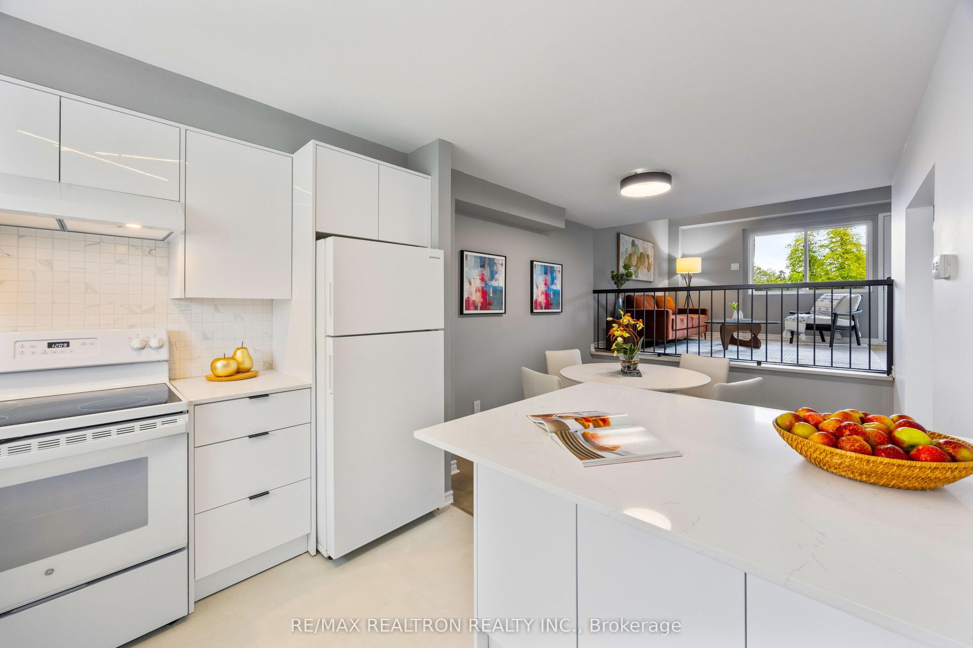 65 Godstone Road 114 #114 — photo 1