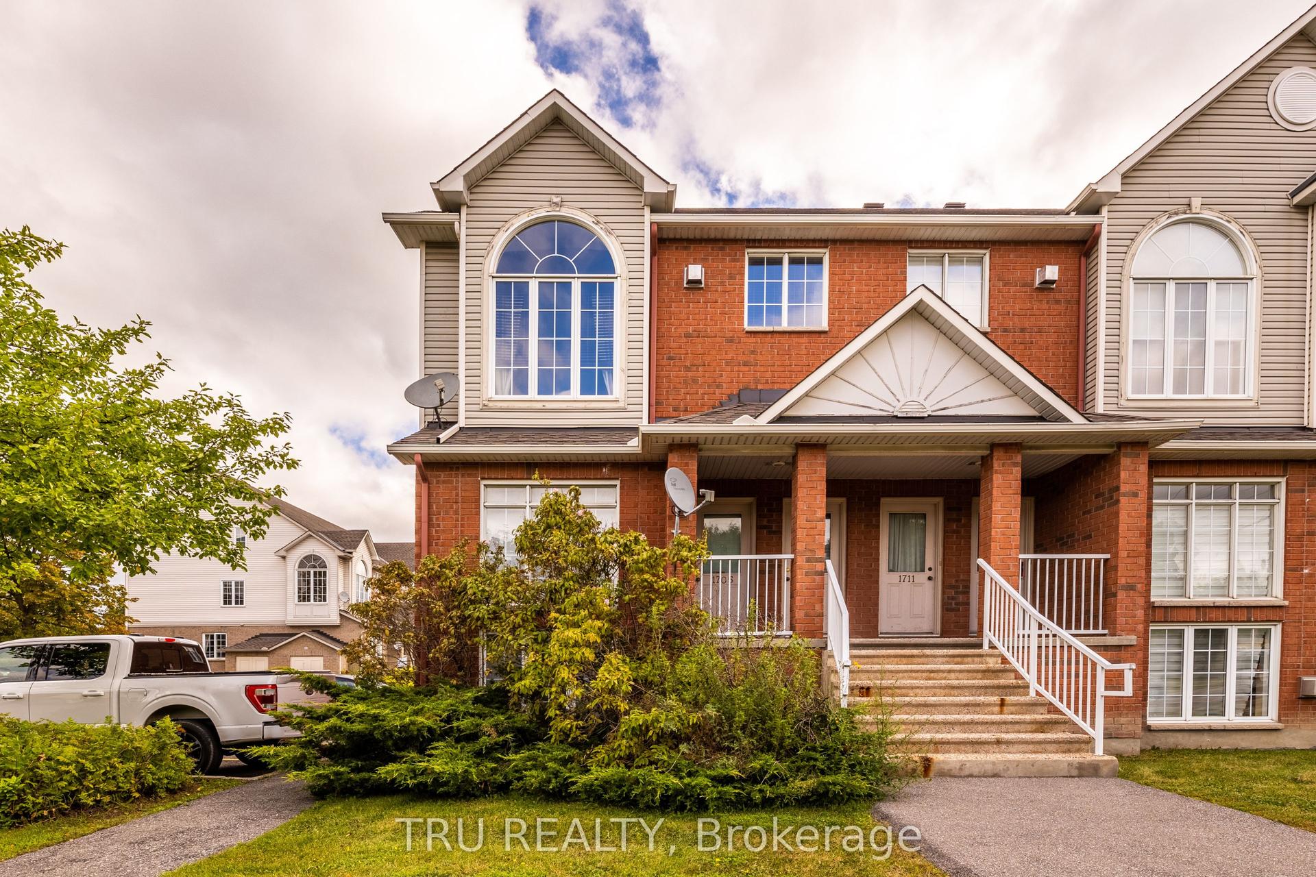 1707 Blohm Drive, Hunt Club - South Keys and Area — Condo Town for lease, photo 1
