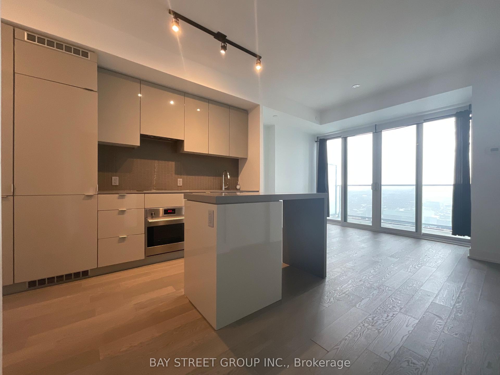 7 Grenville Street 5213 #5213 — photo 1
