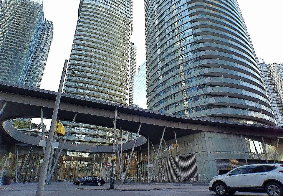 12 York Street 601 #601 — photo 1