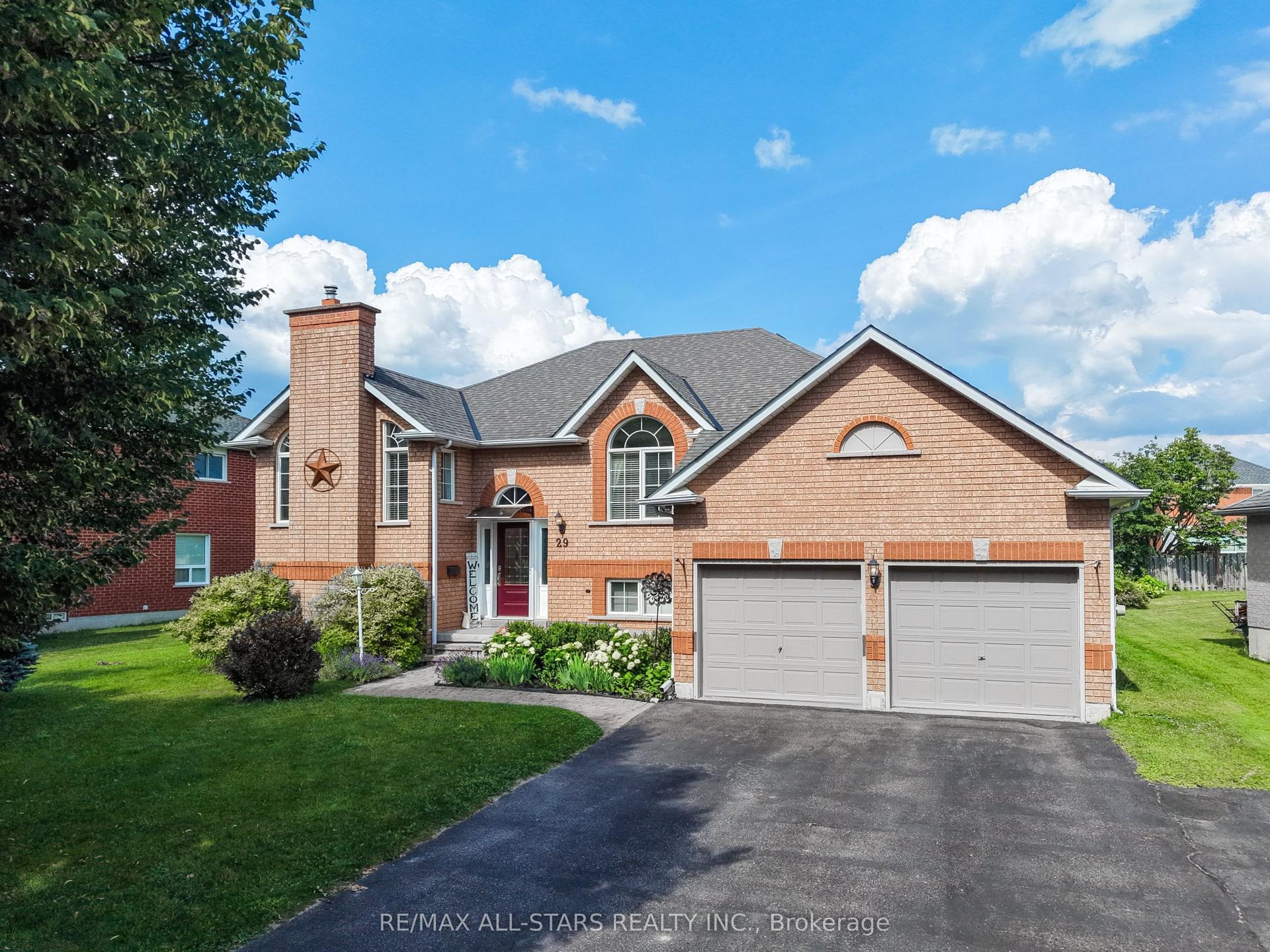 29 Fourth Avenue N, Uxbridge — Detached for sale, photo 1