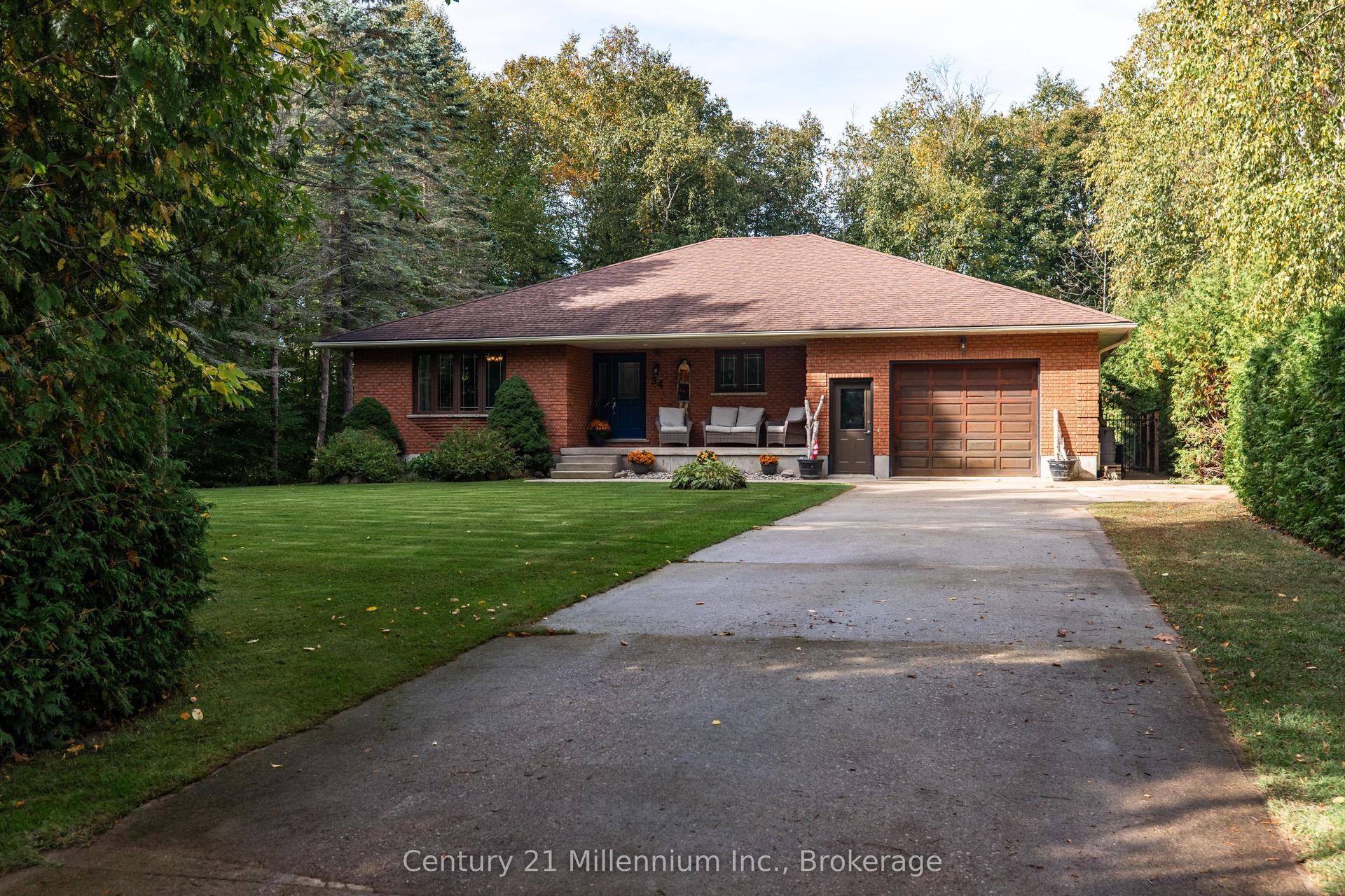 34 Southampton Parkway — photo 1