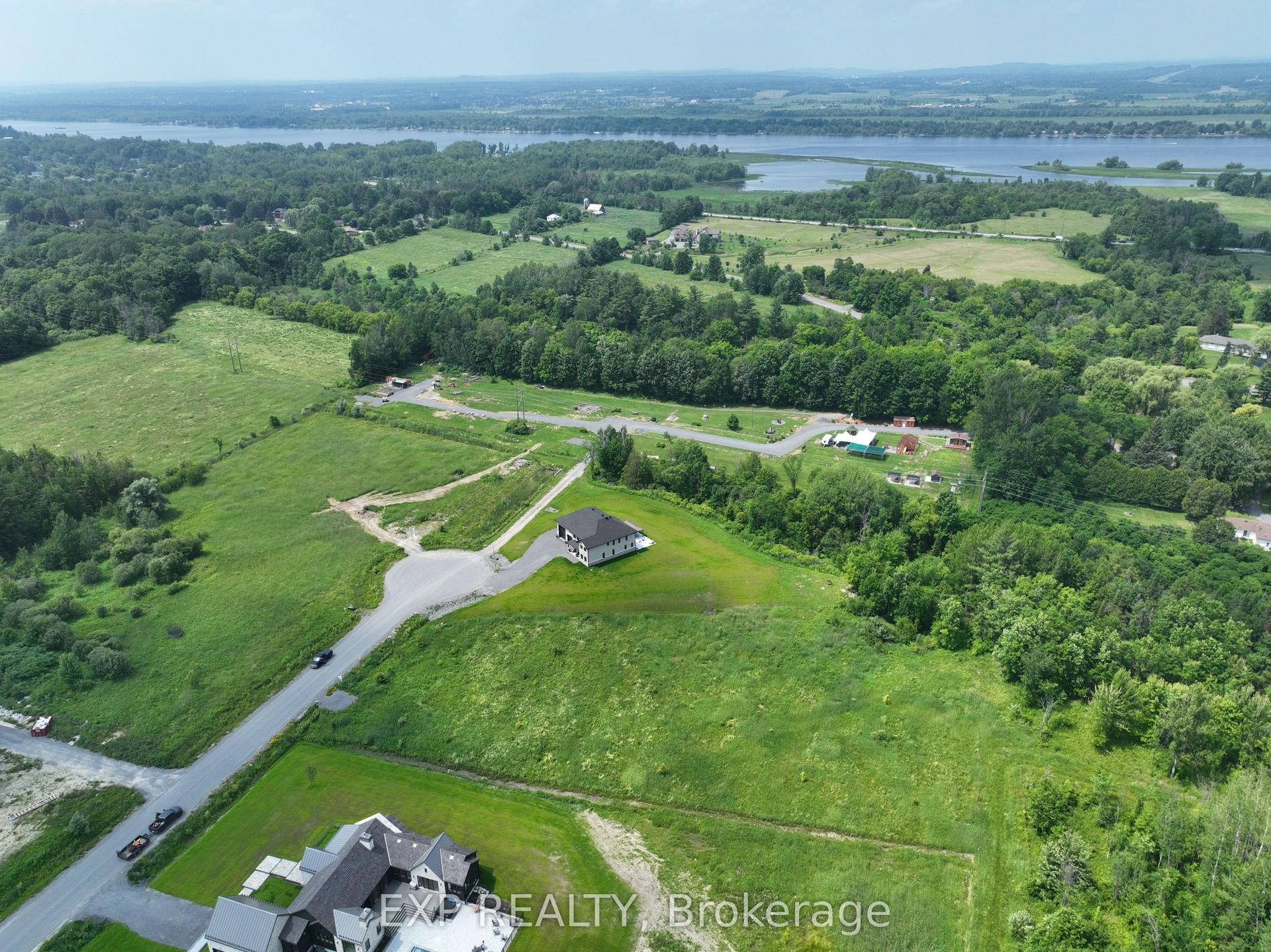 26 Nirmala Drive, Orleans - Cumberland and Area — Land for sale, photo 1