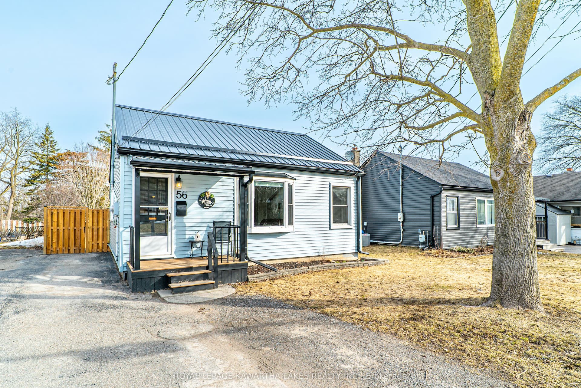 56 Glenelg Street E — photo 1