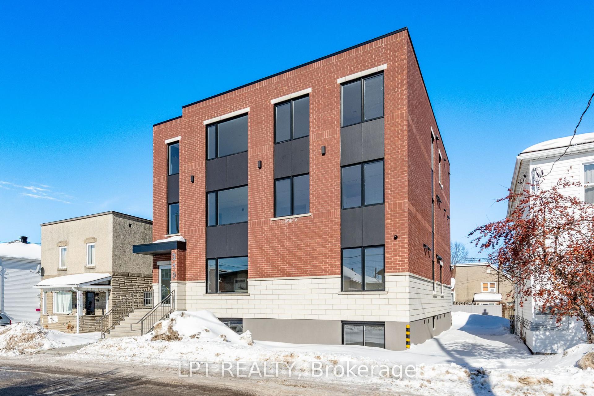 319 Shakespeare Street 8 #8 — photo 1