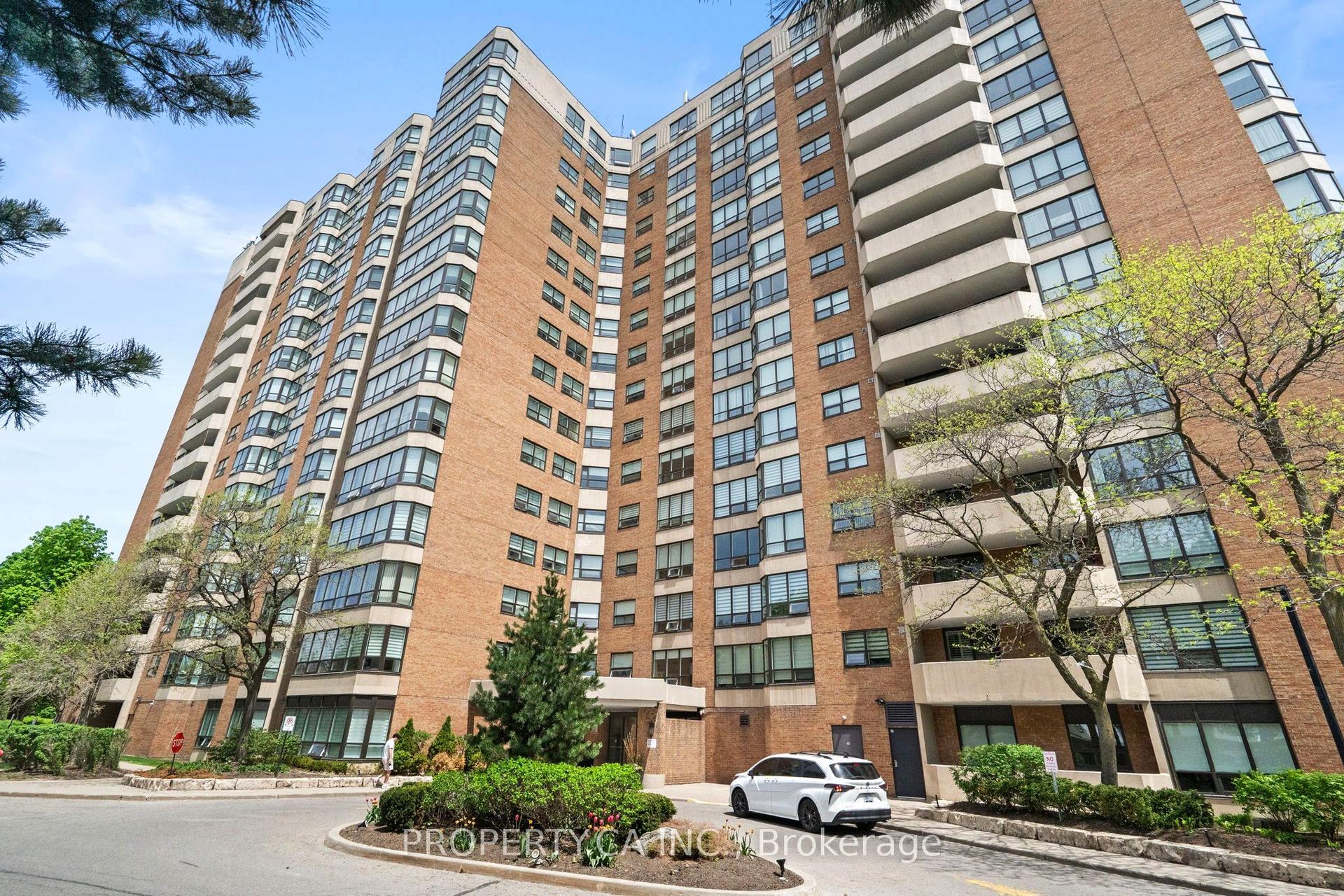7601 Bathurst Street 101 #101 — photo 1