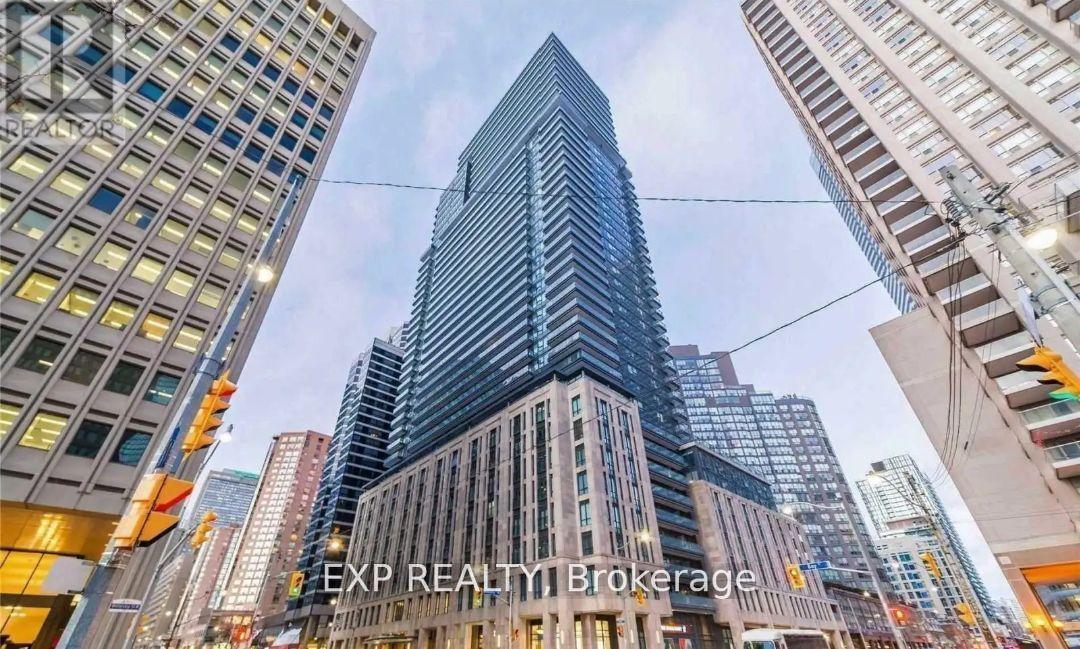 955 BAY Street, Toronto — Condo for lease, photo 1