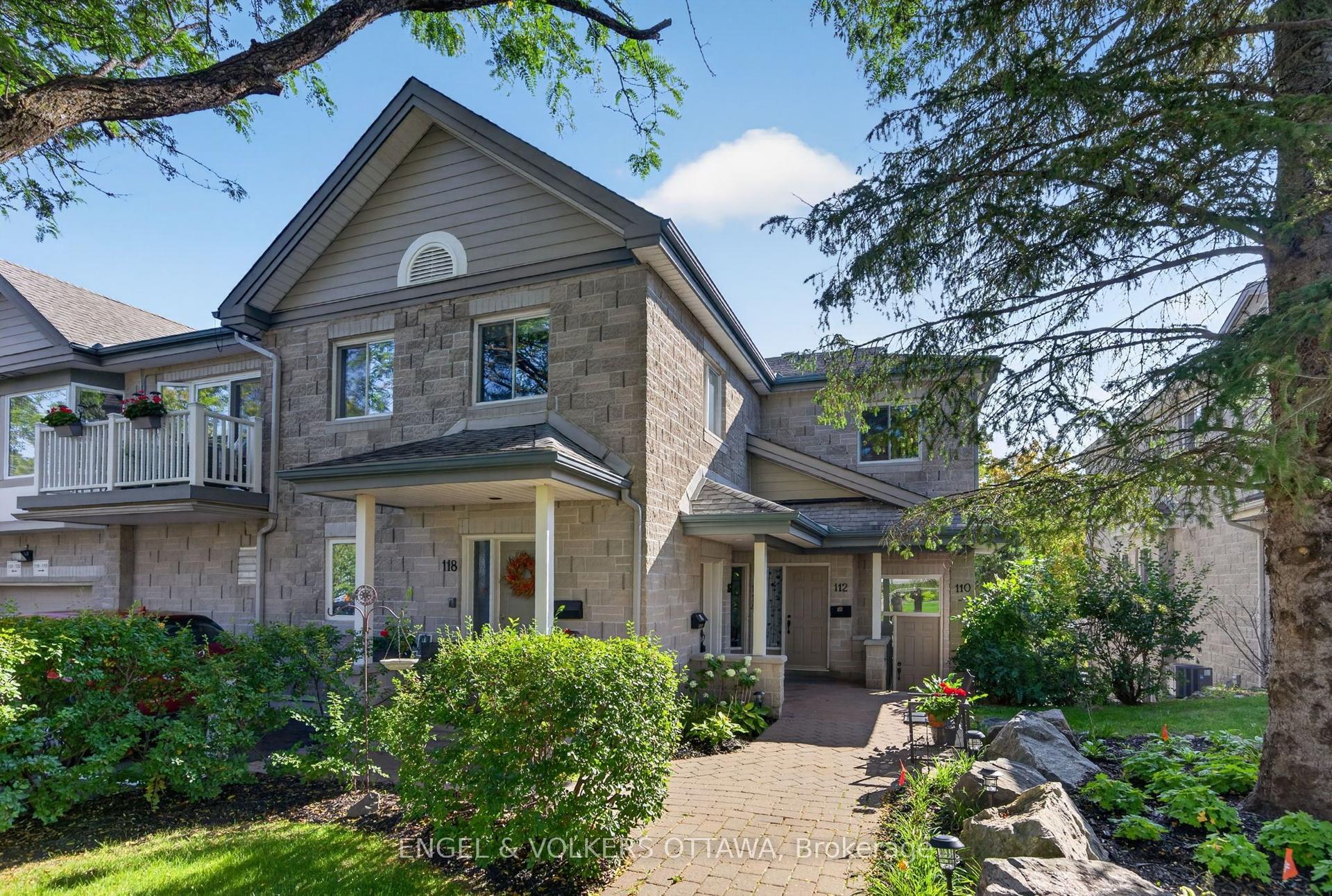 116 Robson Court, Kanata — Condo Town for sale, photo 1
