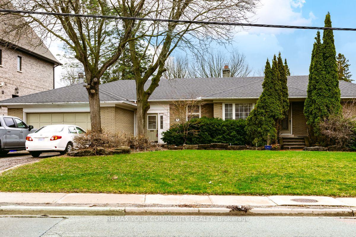 27 Denham Drive LOWER #LOWER — photo 1