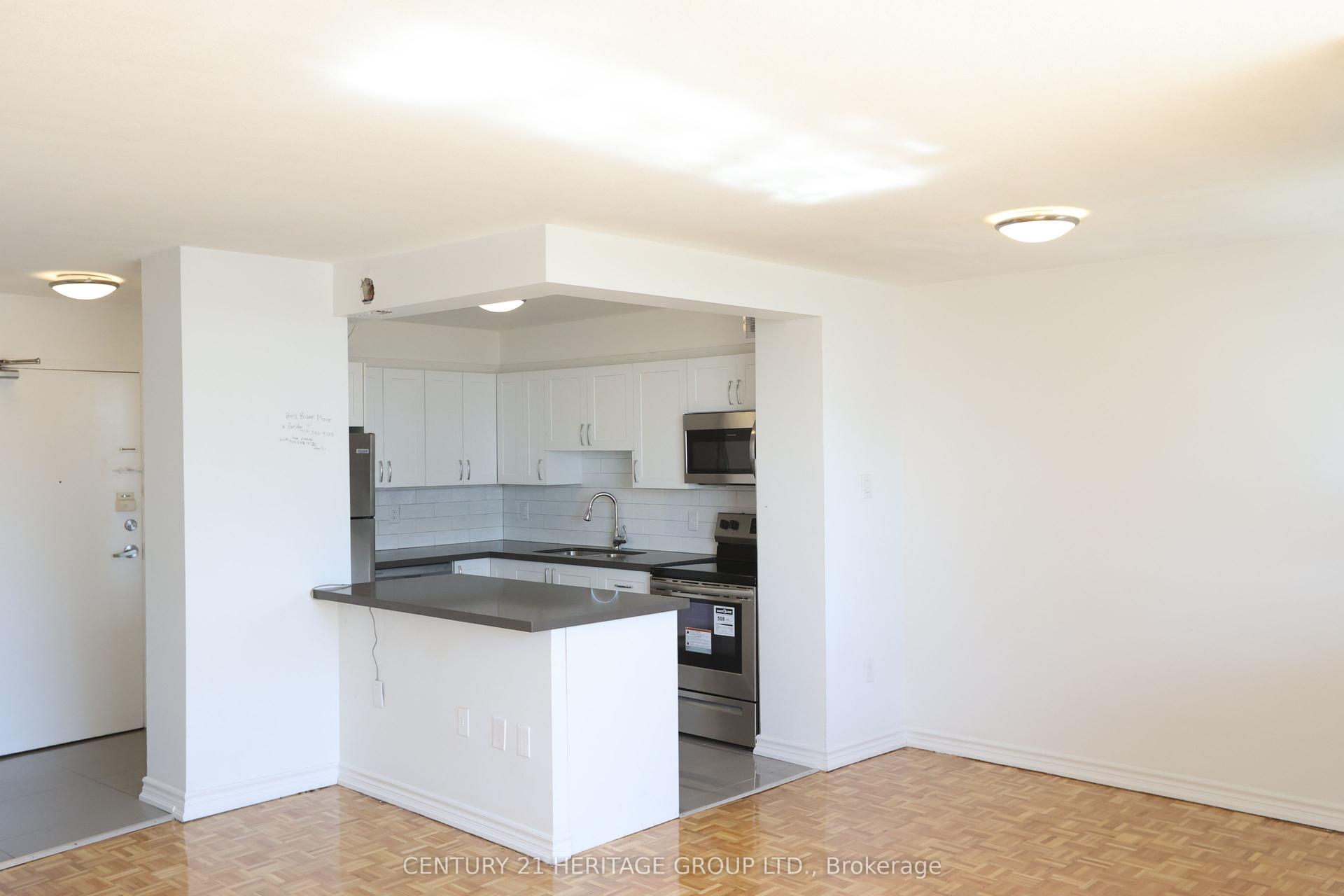 41 Garfella Drive 702 #702, Toronto — Multiplex for lease, photo 1