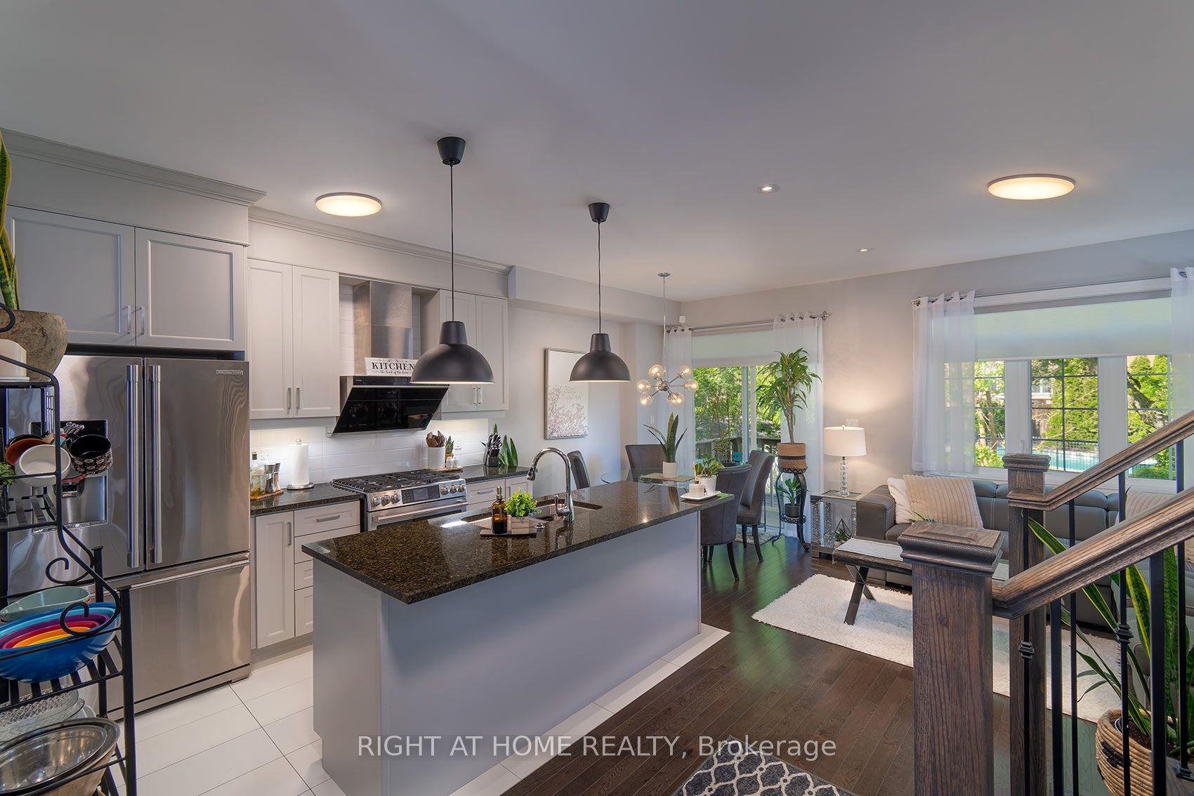 2 Queen Mary Court, Vaughan — Townhouse for sale, photo 1