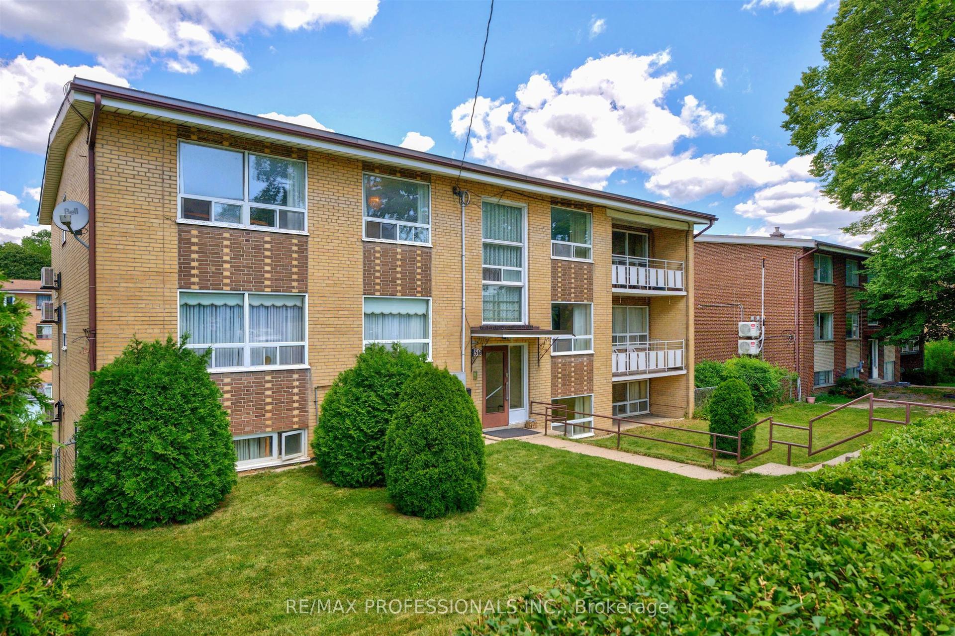 50 Waniska Avenue, Toronto — Multiplex for sale, photo 1