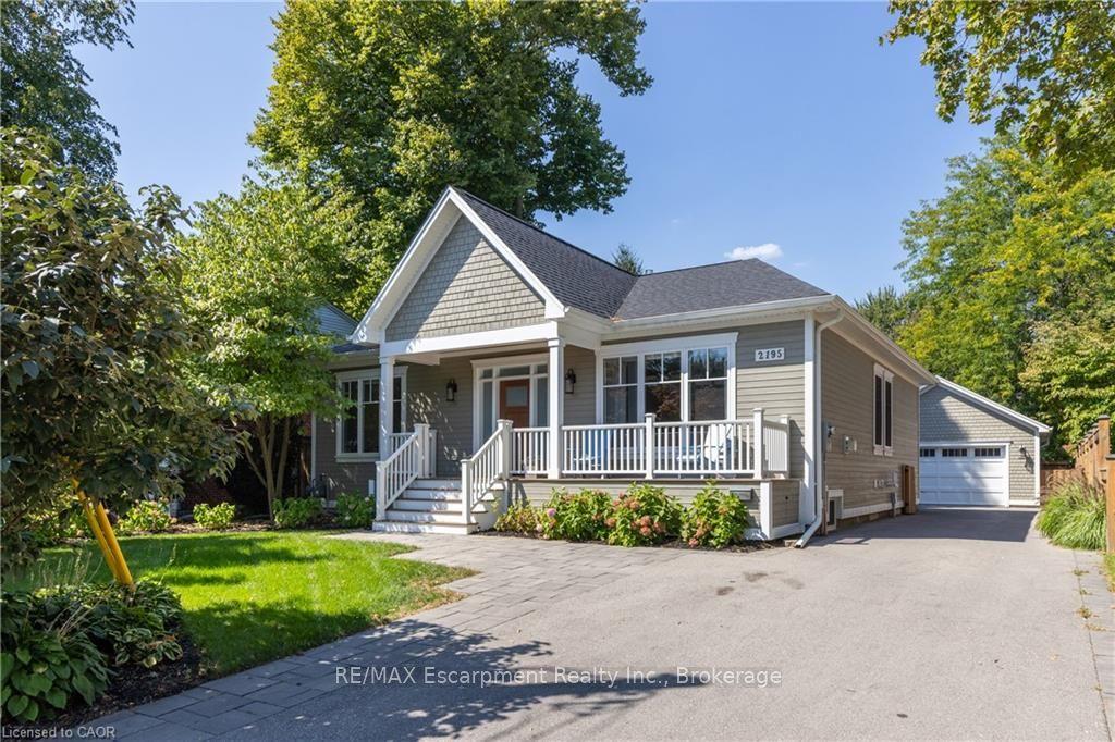 2195 Courtland Drive, Burlington — Detached for sale, photo 1