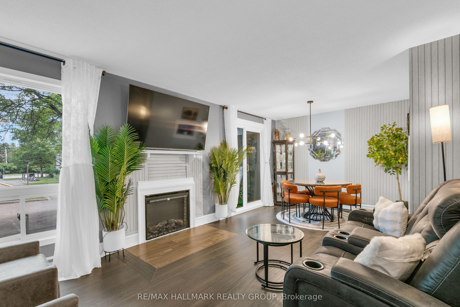240 Fenerty Court 1 #1, Kanata — Condo Town for sale, photo 1