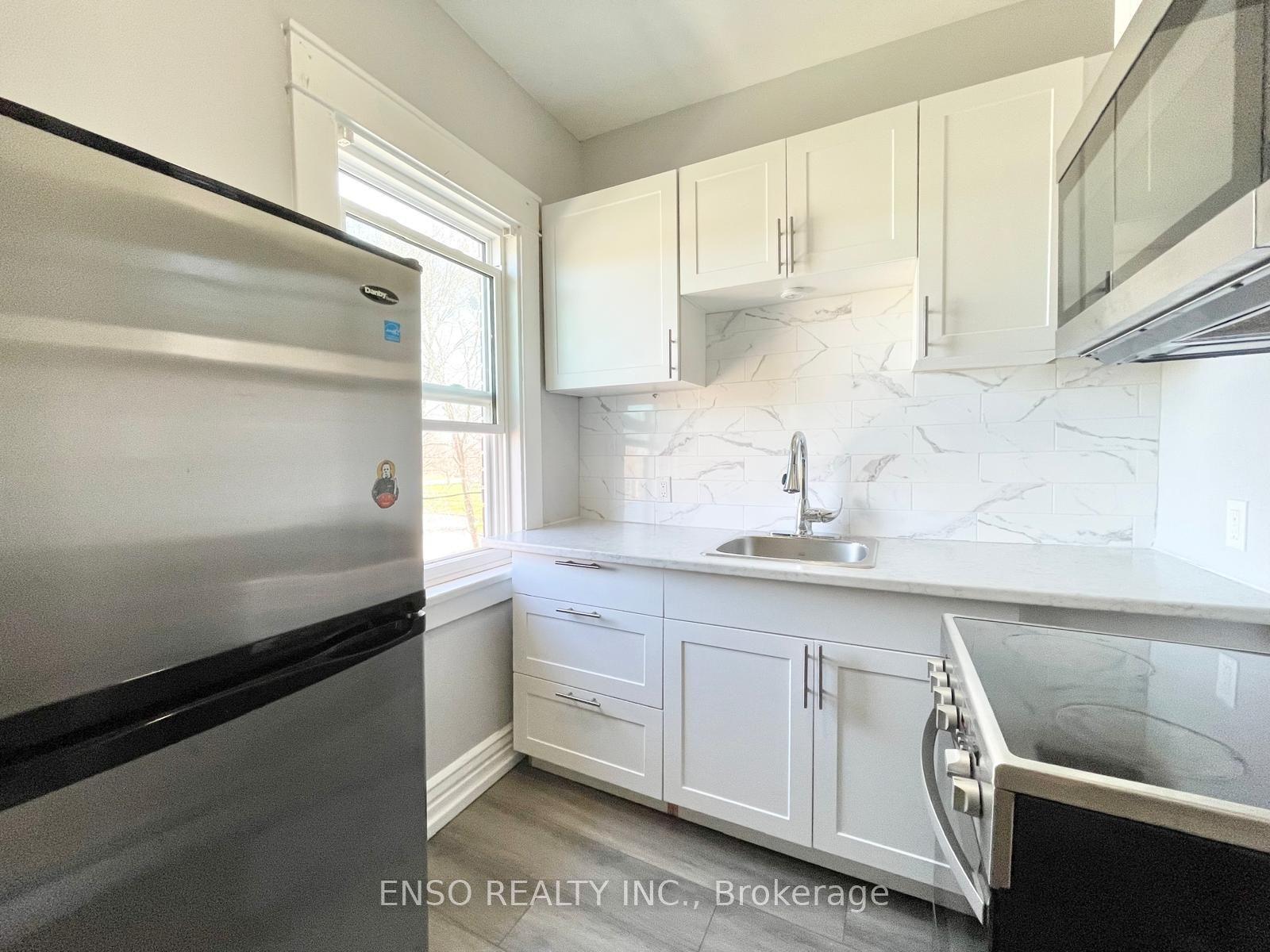 5325 Van Alstyne Place 5 #5, Niagara Falls — Multiplex for lease, photo 1