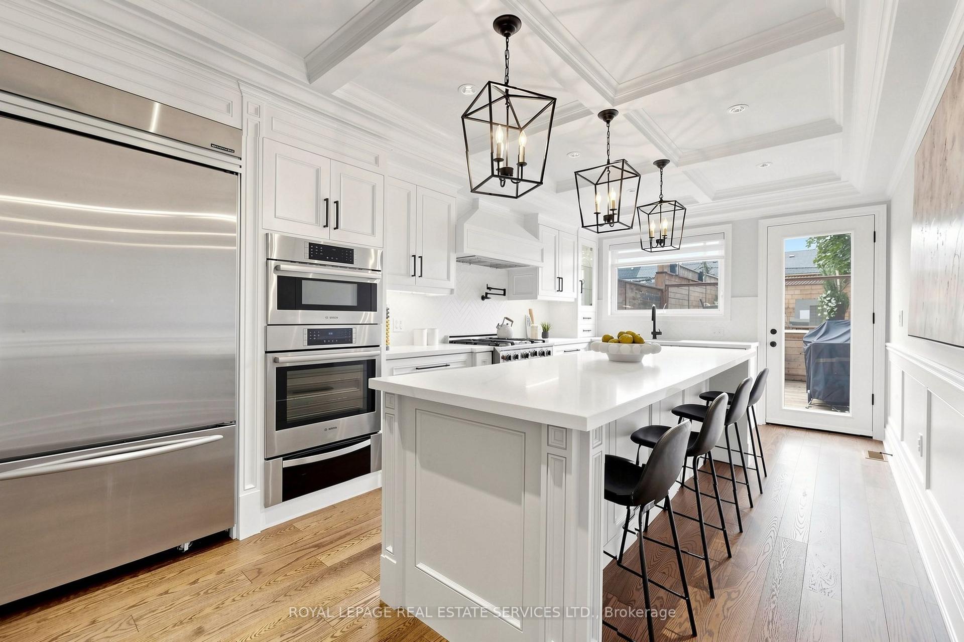 7 Sellers Avenue, Toronto — Semi-Detached for sale, photo 1
