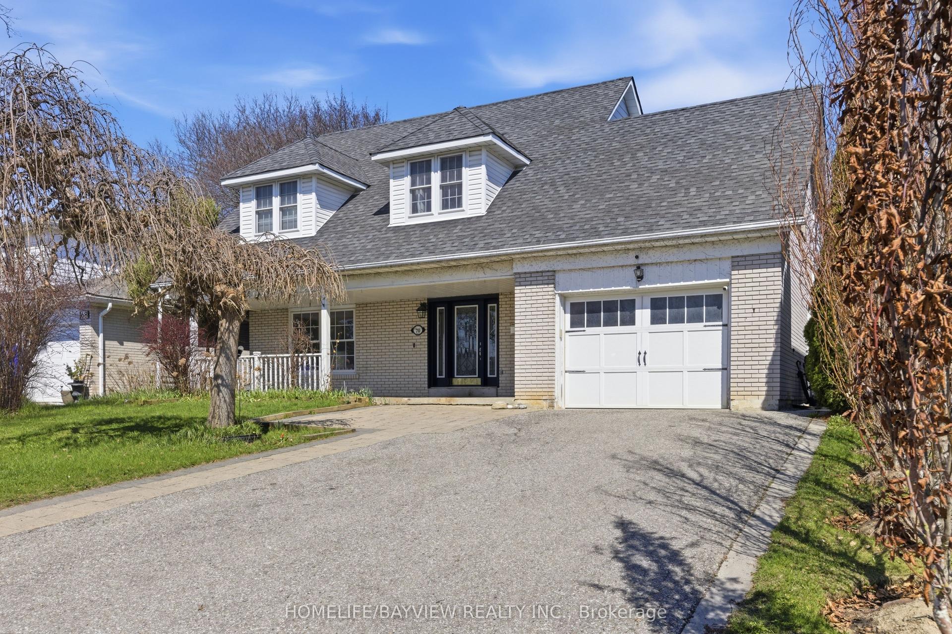 70 Royal Orchard Boulevard — photo 1