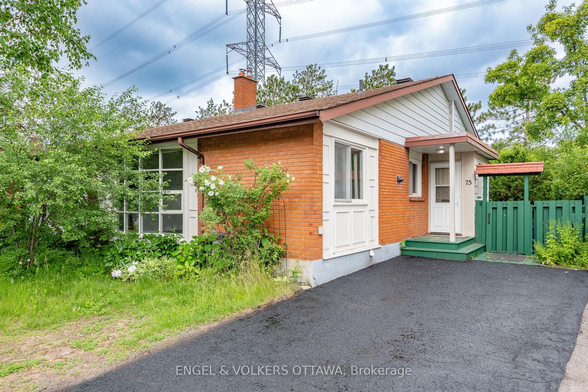 75 Woodfield Drive, Tanglewood - Grenfell Glen - Pineglen — Semi-Detached for sale, photo 1