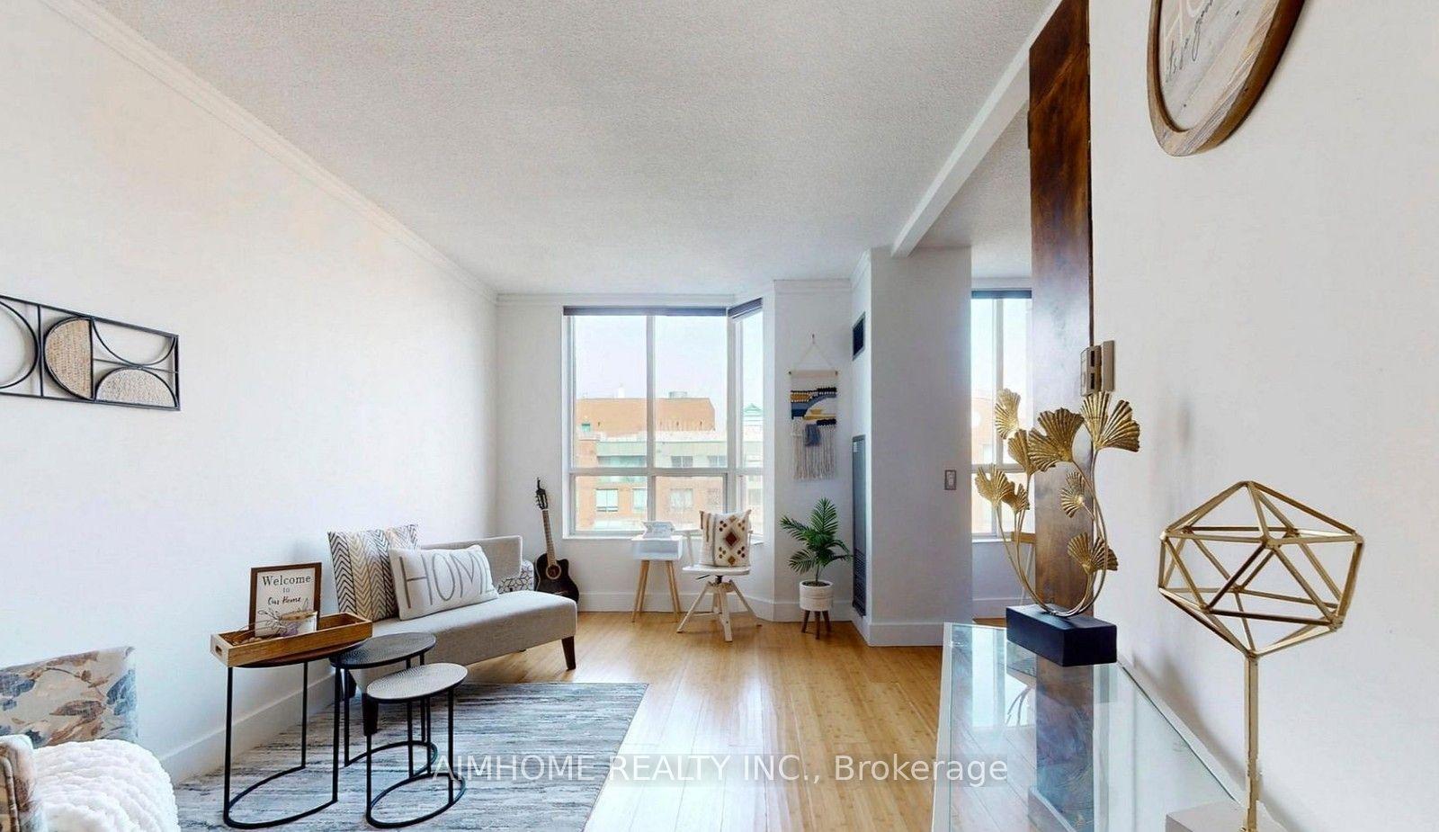 284 Bloor Street 806 #806 — photo 1