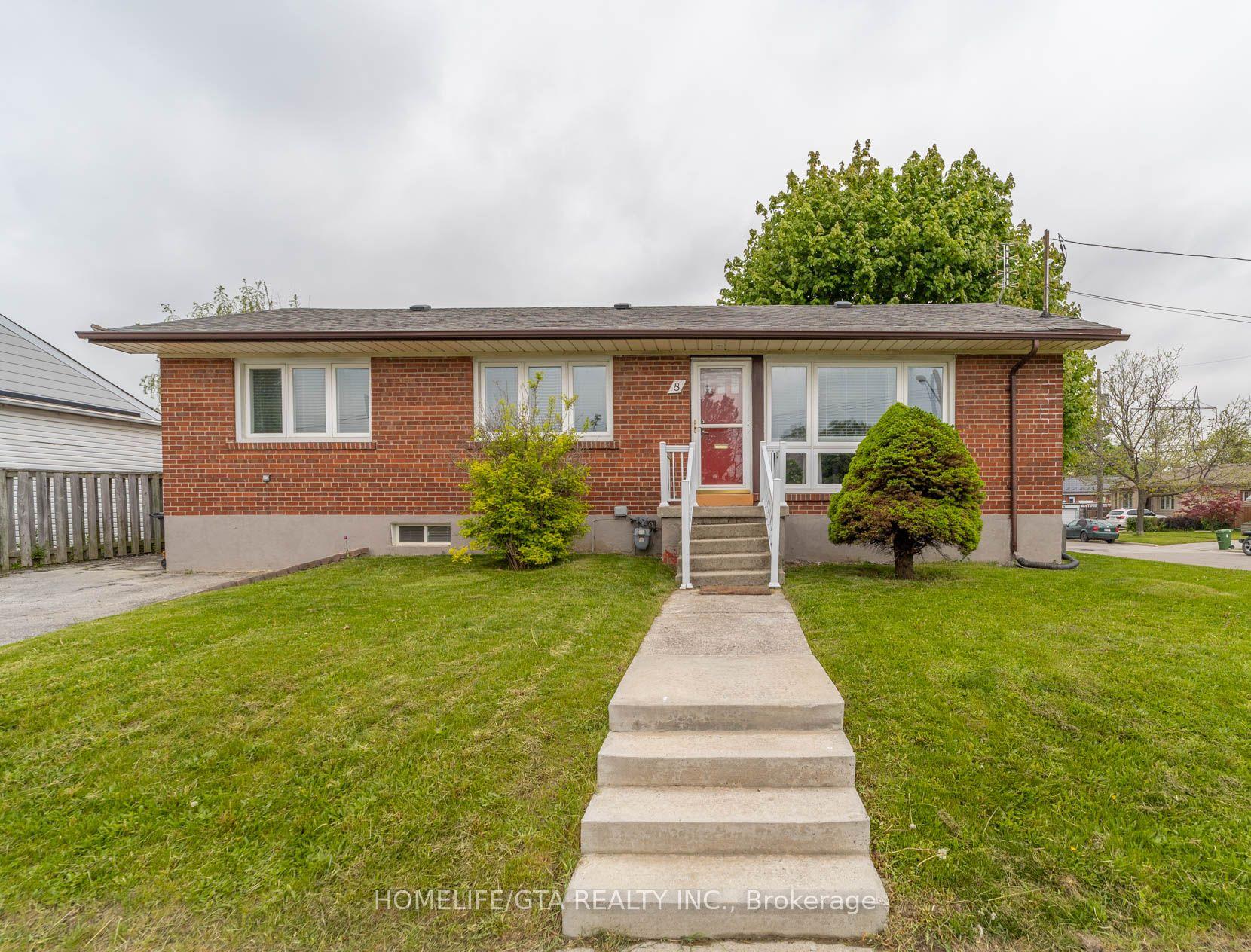 8 Laxford Avenue — photo 1