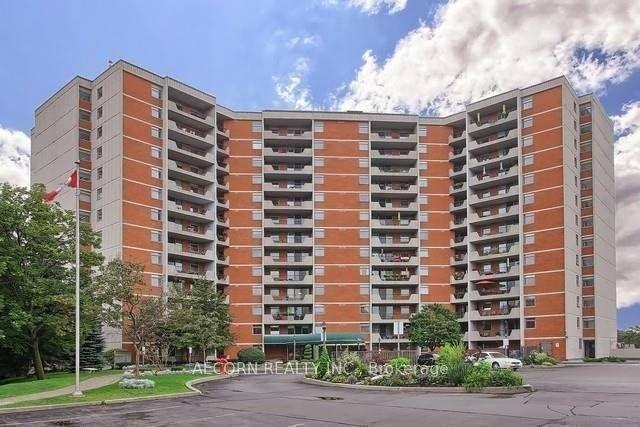 7811 Yonge St Street N 805 #805 — photo 1