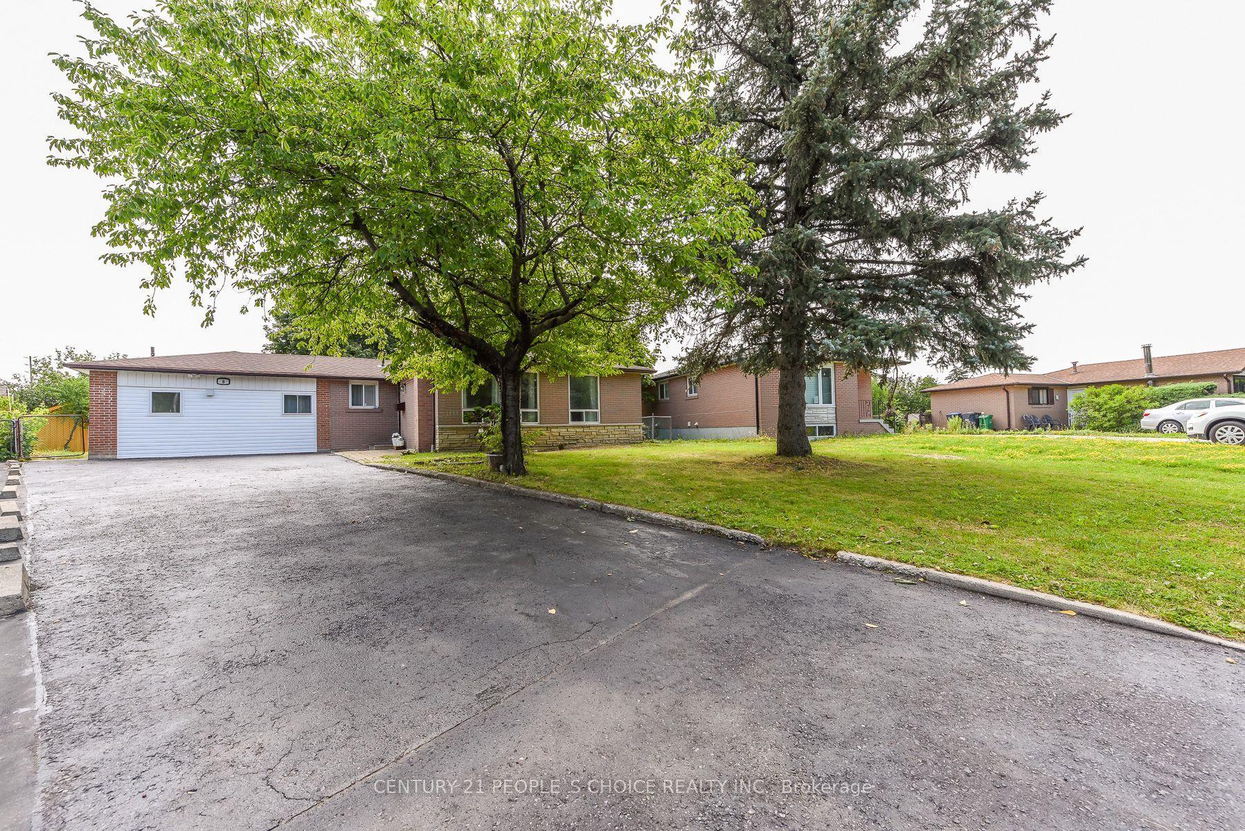 8 Fidelia Crescent, Brampton — Detached for sale, photo 1