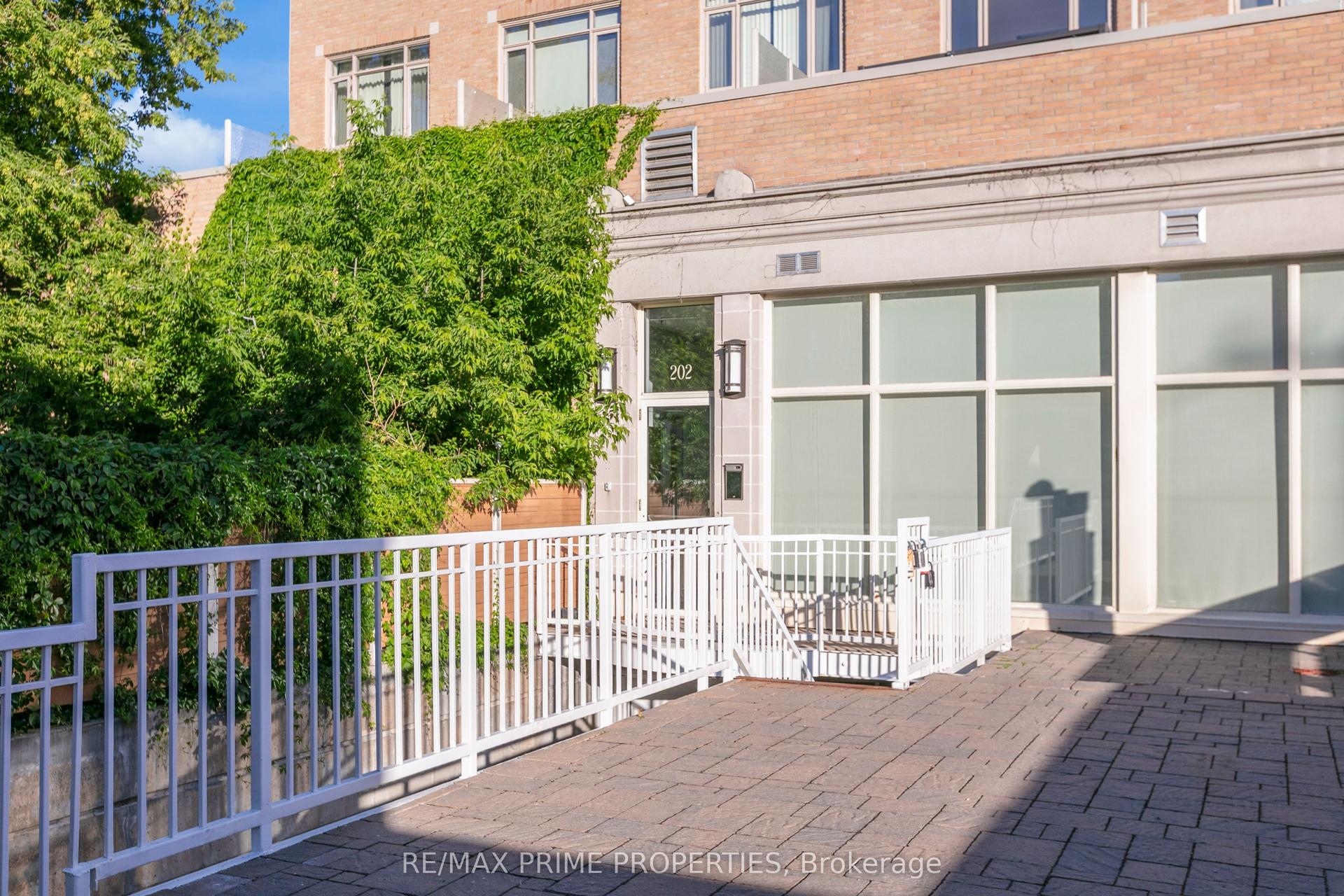 202 ST PATRICK Street 10 #10 — photo 1