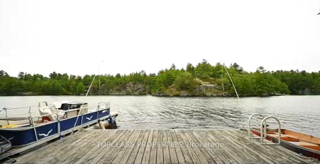1 Island, Gravenhurst — Detached for sale, photo 1