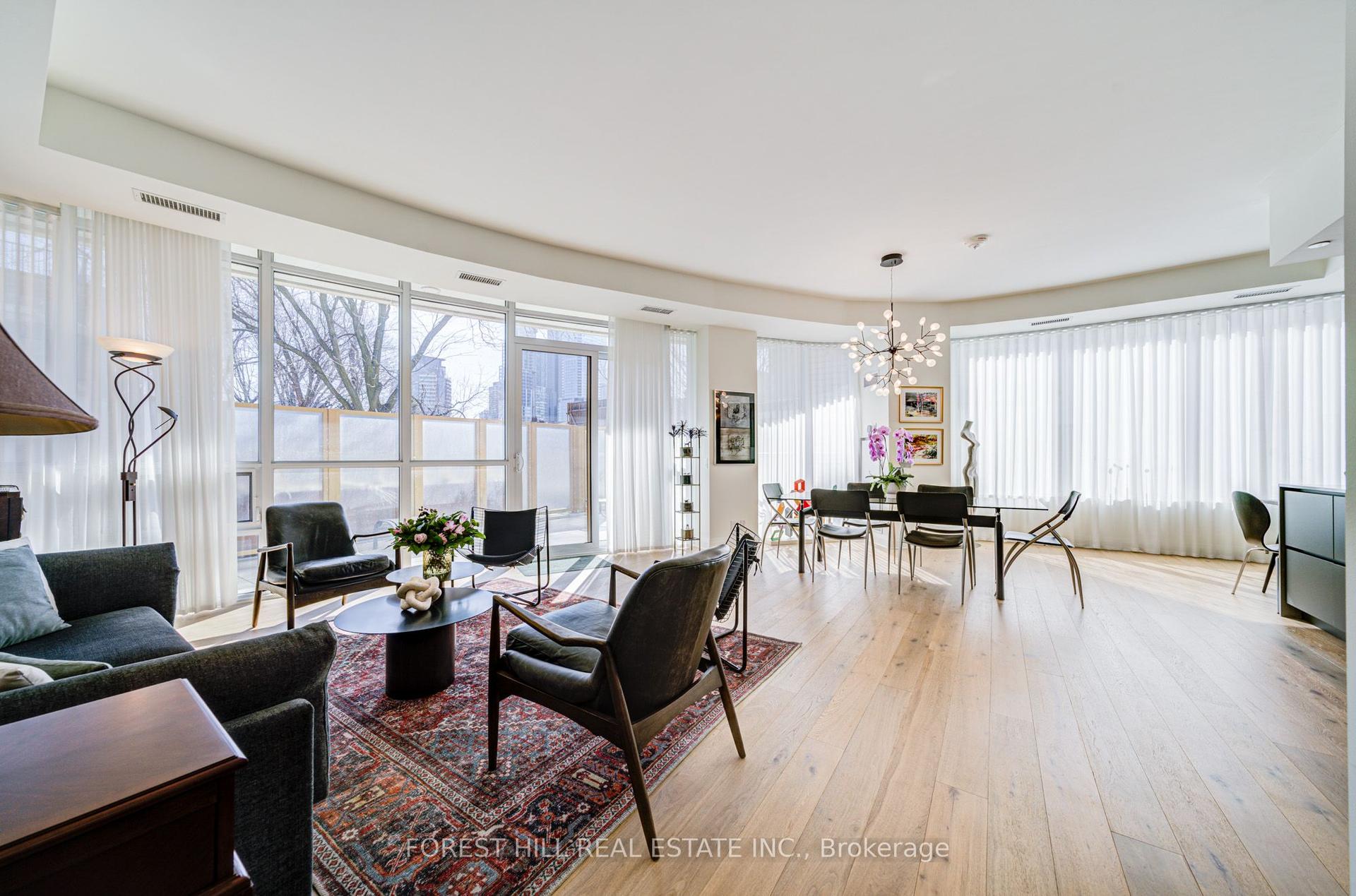 151 Avenue Road 204 #204 — photo 1