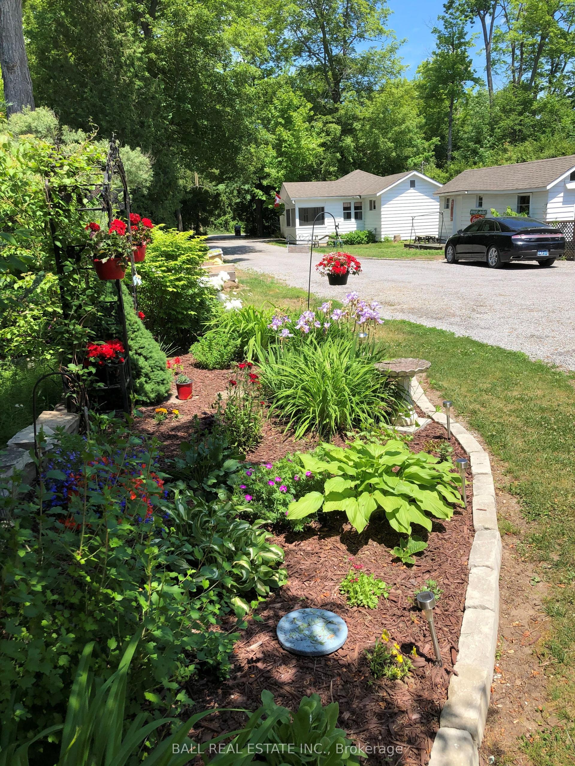 293 Riverside Drive — photo 1