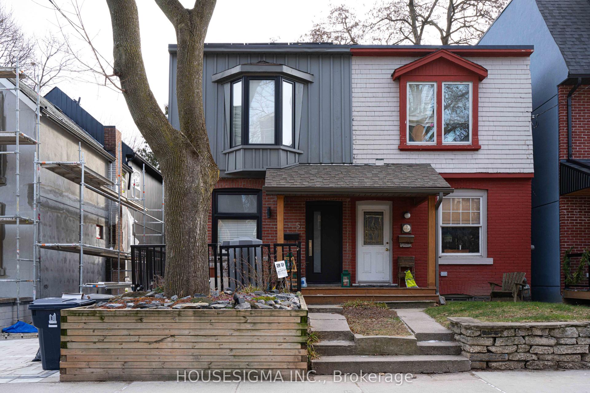 5 Ivy Avenue Lower #Lower — photo 1