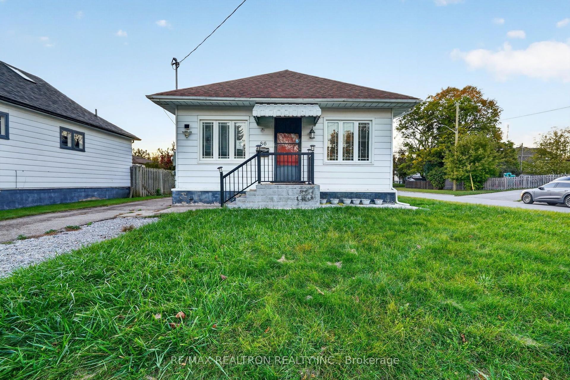 86 Gibbons Street, Oshawa — Detached for sale, photo 1
