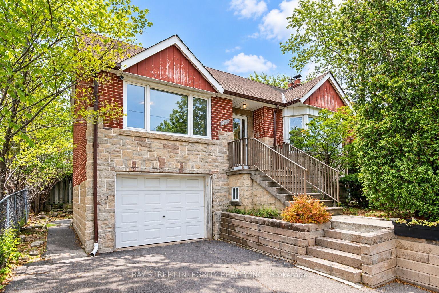 104 Shelborne Avenue, Toronto — Detached for lease, photo 1