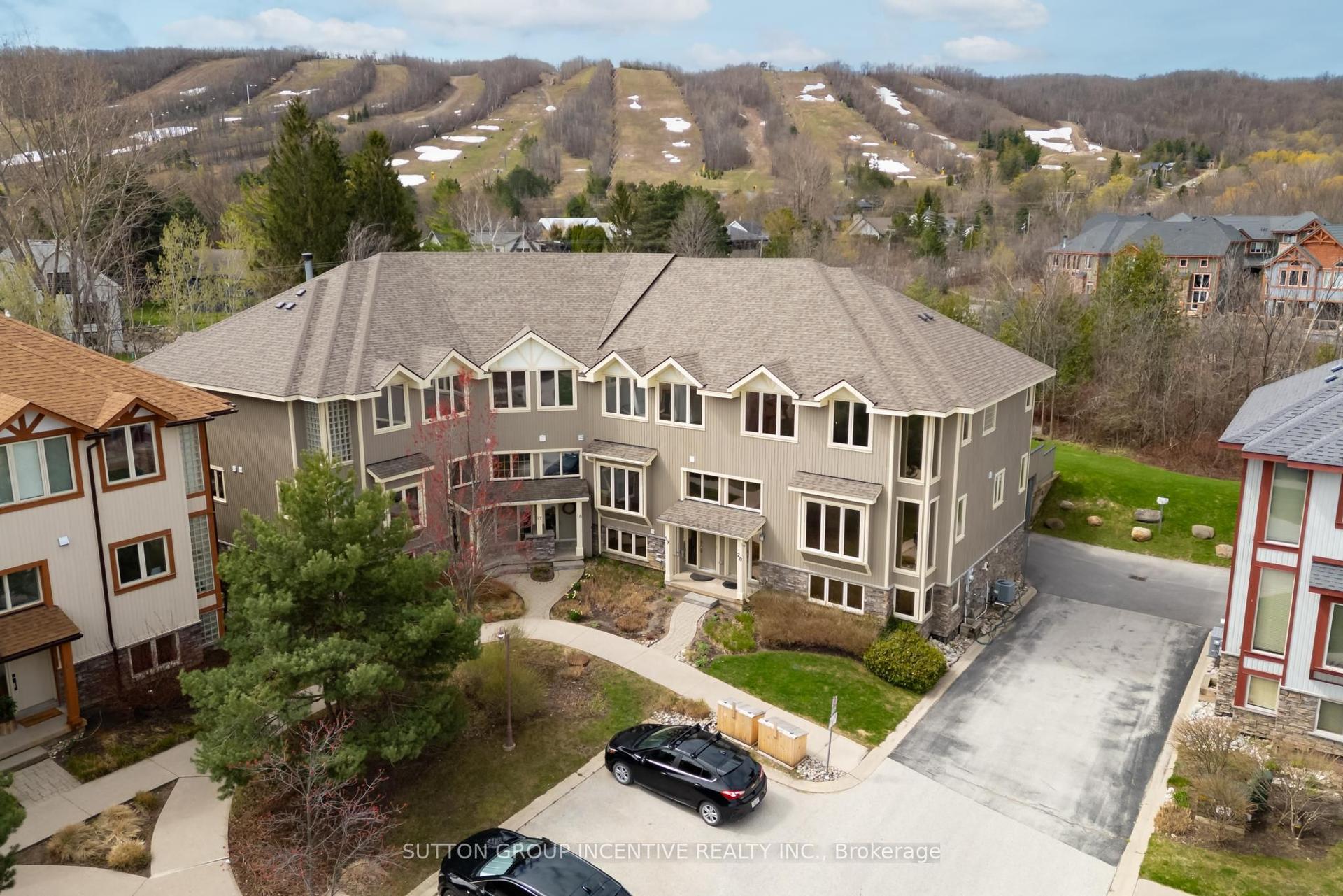 224 Blueski George Crescent 20 #20 — photo 1