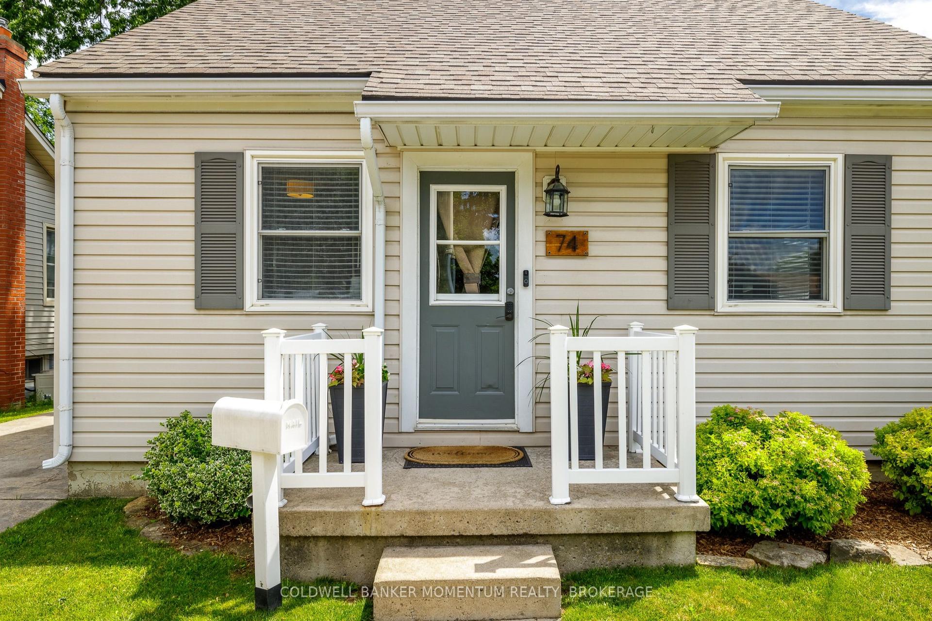 74 Haig Street — photo 1