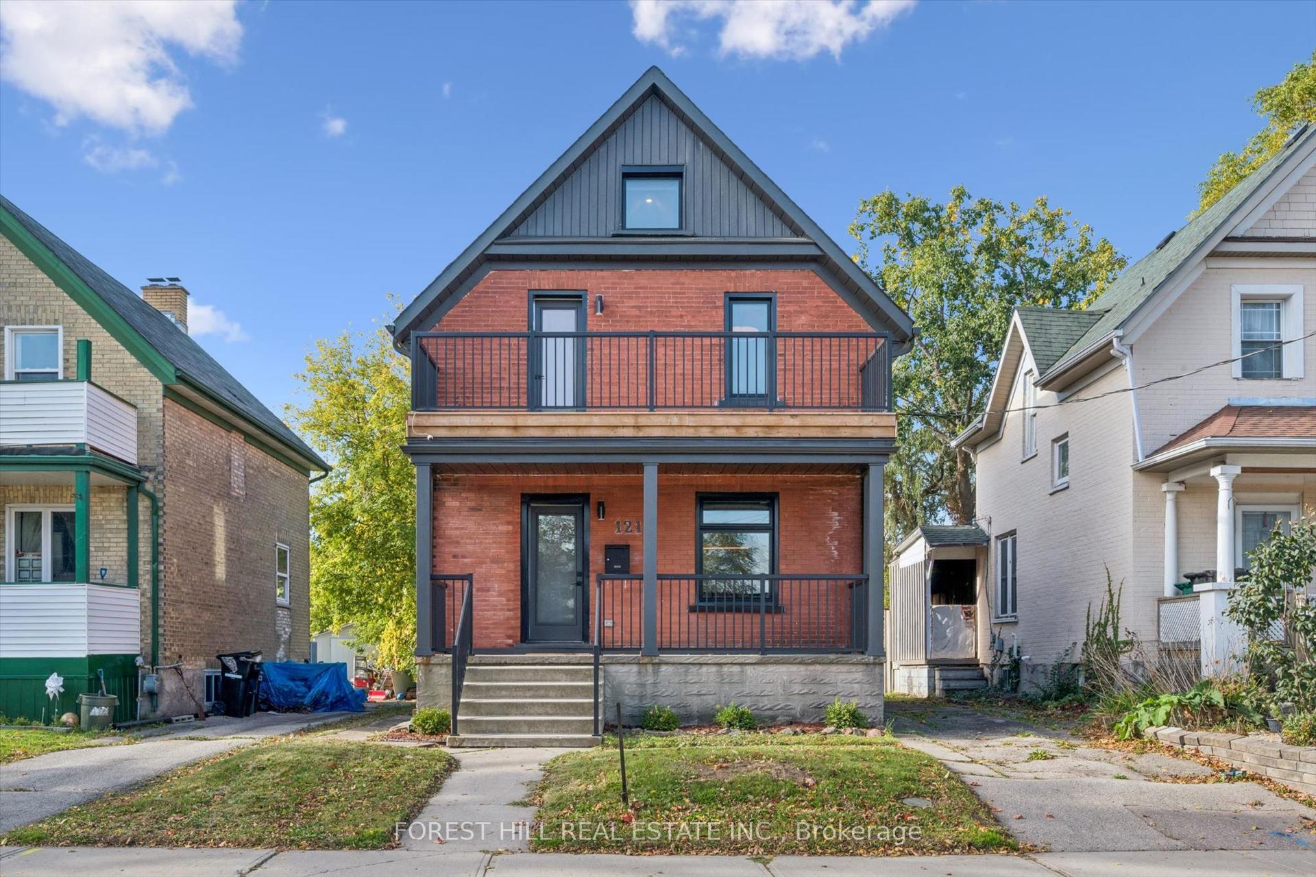 121 Park Street, Kitchener — Detached for sale, photo 1