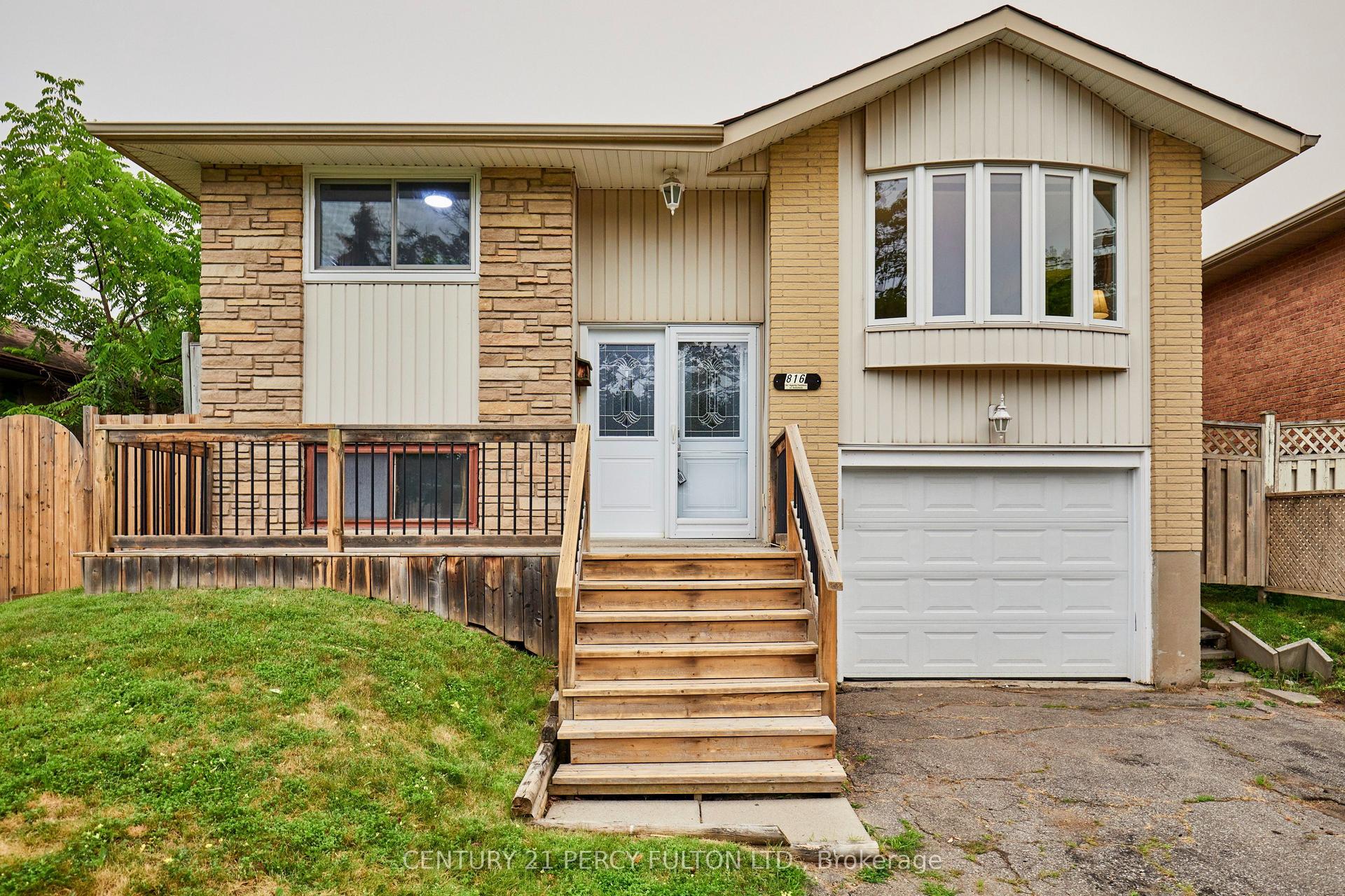 816 Carnaby Crescent, Oshawa — Detached for sale, photo 1