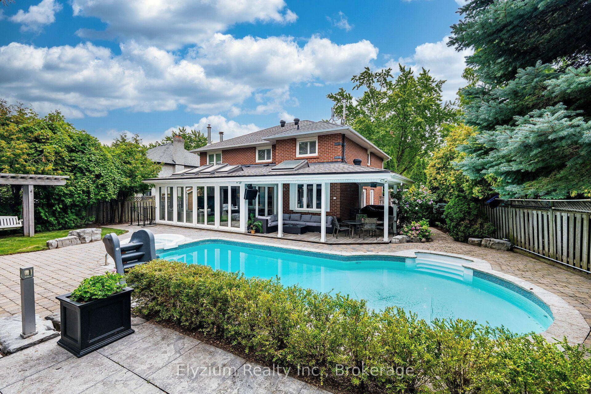 1566 Myron Drive, Mississauga — Detached for sale, photo 1