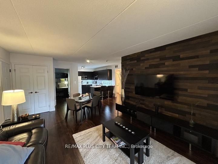 2030 Cleaver Avenue 220 #220 — photo 1