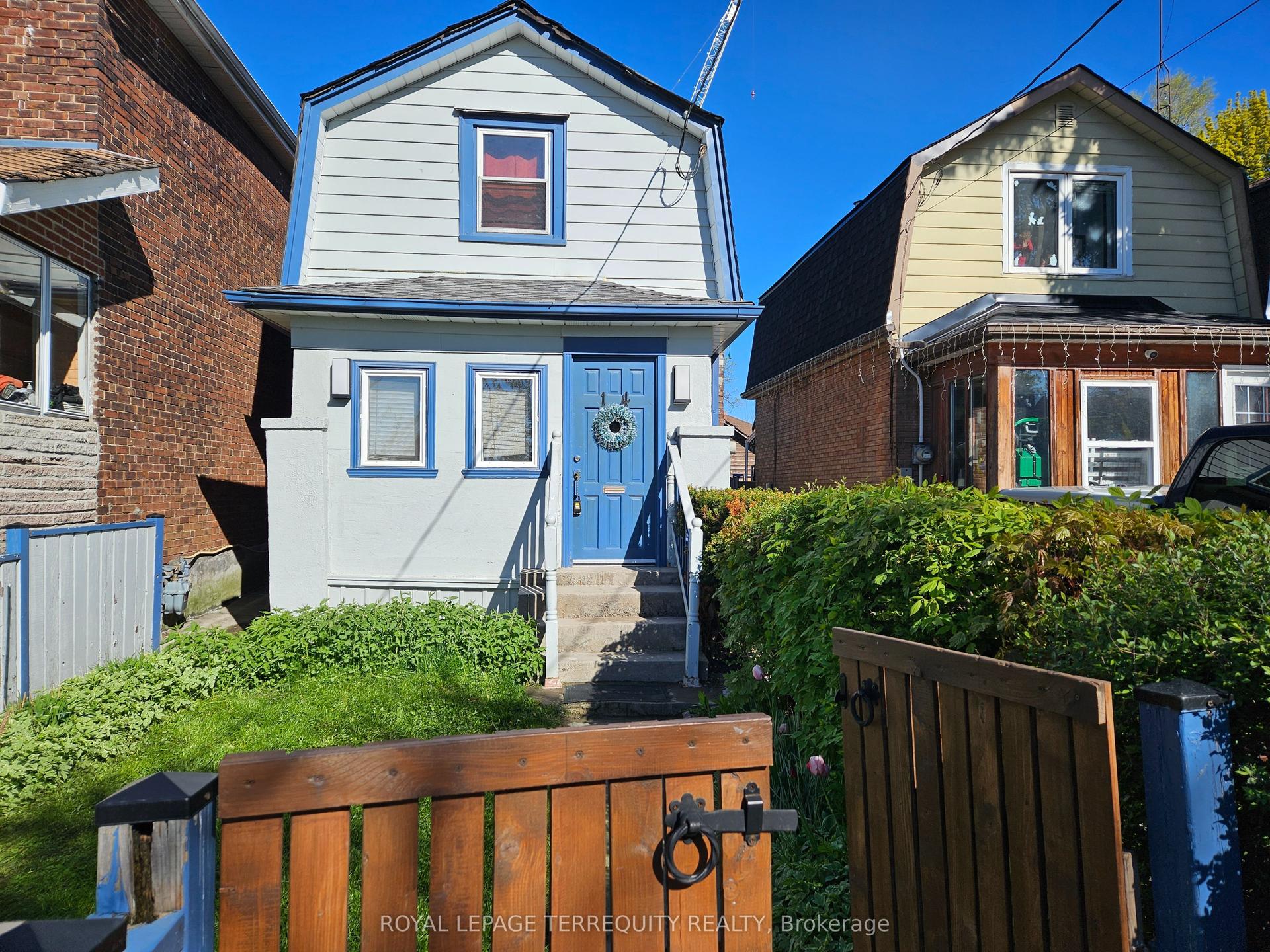 14 Hollis Street — photo 1