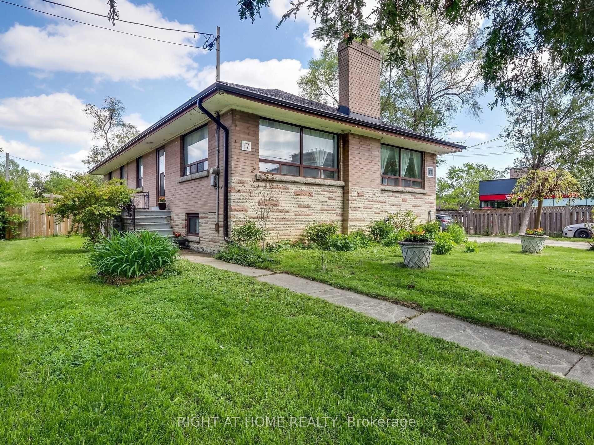 17 Bryant Street Bast #Bast, Toronto — Detached for lease, photo 1