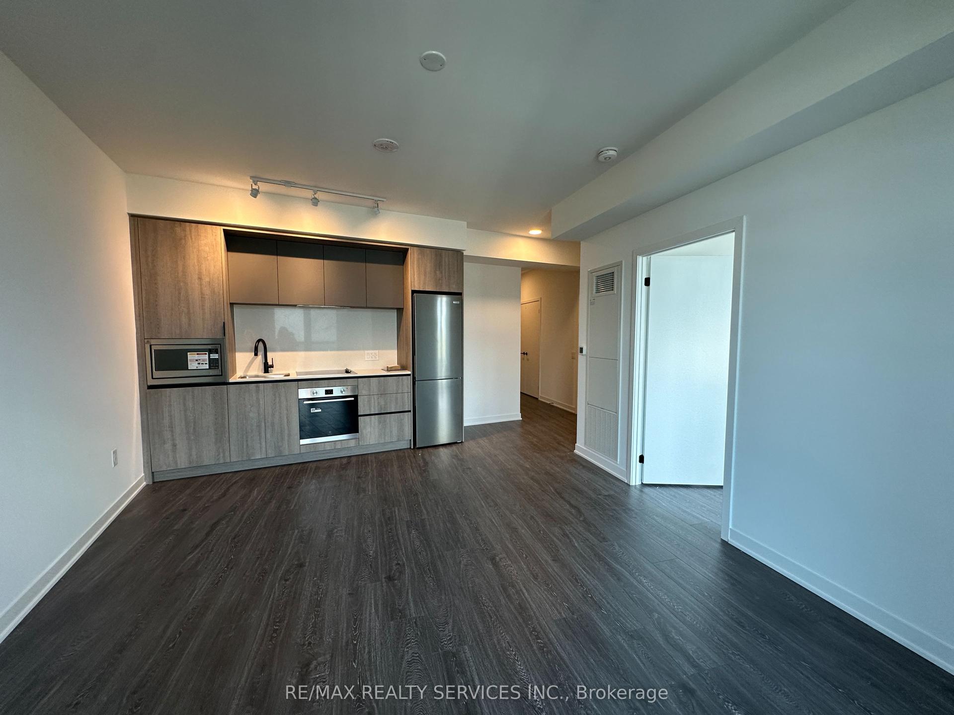 2495 Eglinton Avenue W 1913 #1913, Mississauga — Condo for lease, photo 1