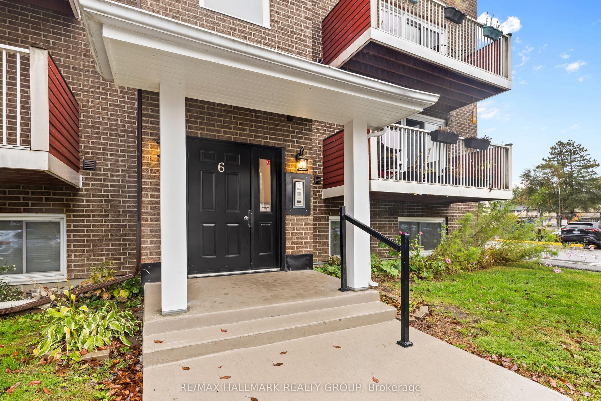 1589 St Bernard Street 605 #605, Blossom Park - Airport and Area — Condo Town for lease, photo 1