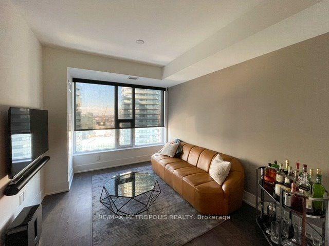 10 York Street 6101 #6101, Toronto — Condo for lease, photo 1